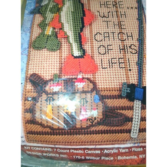 Plastic Canvas Kit "An Old Fisherman Lives Here With The Catch Of His Life" 8"x1 - Picture 3 of 6